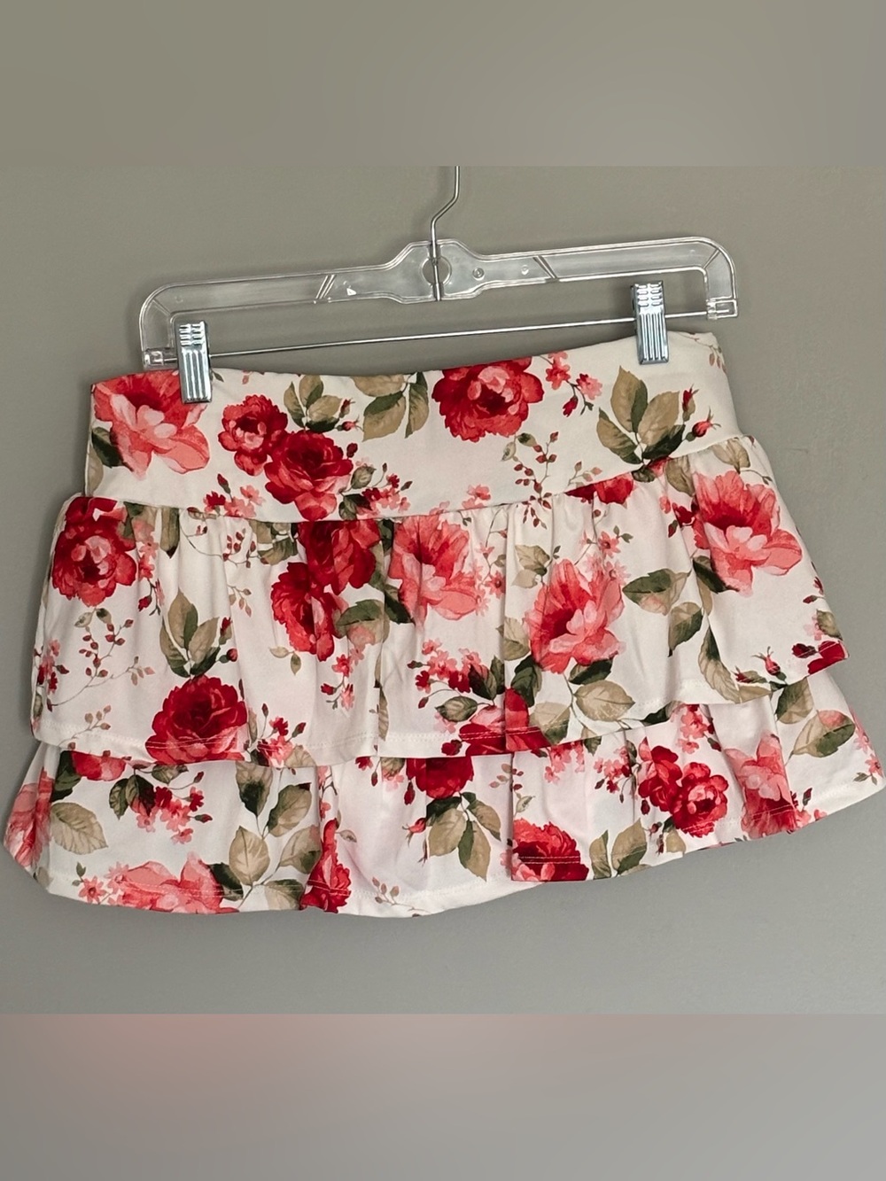 Haute Monde Floral Tiered Ruffle Mini Skirt | Cream/Red/Pink Floral | Size L